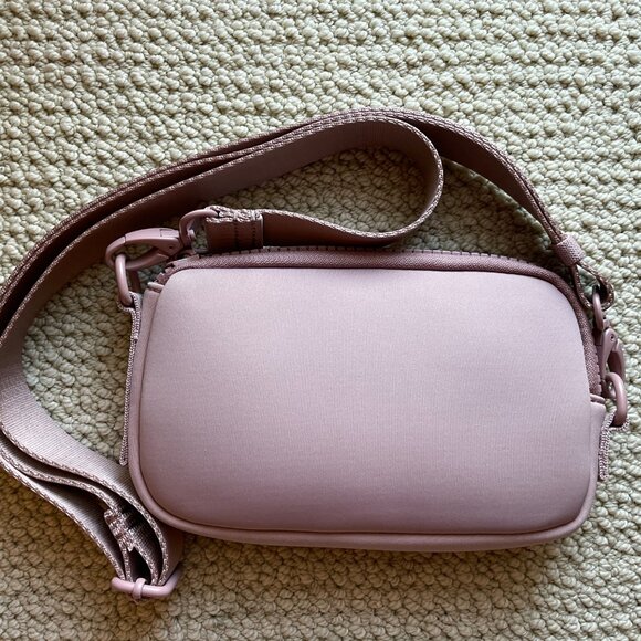 Quince All Day. Neoprene Phone Sling Crossbody Bag - Picture 3 of 13